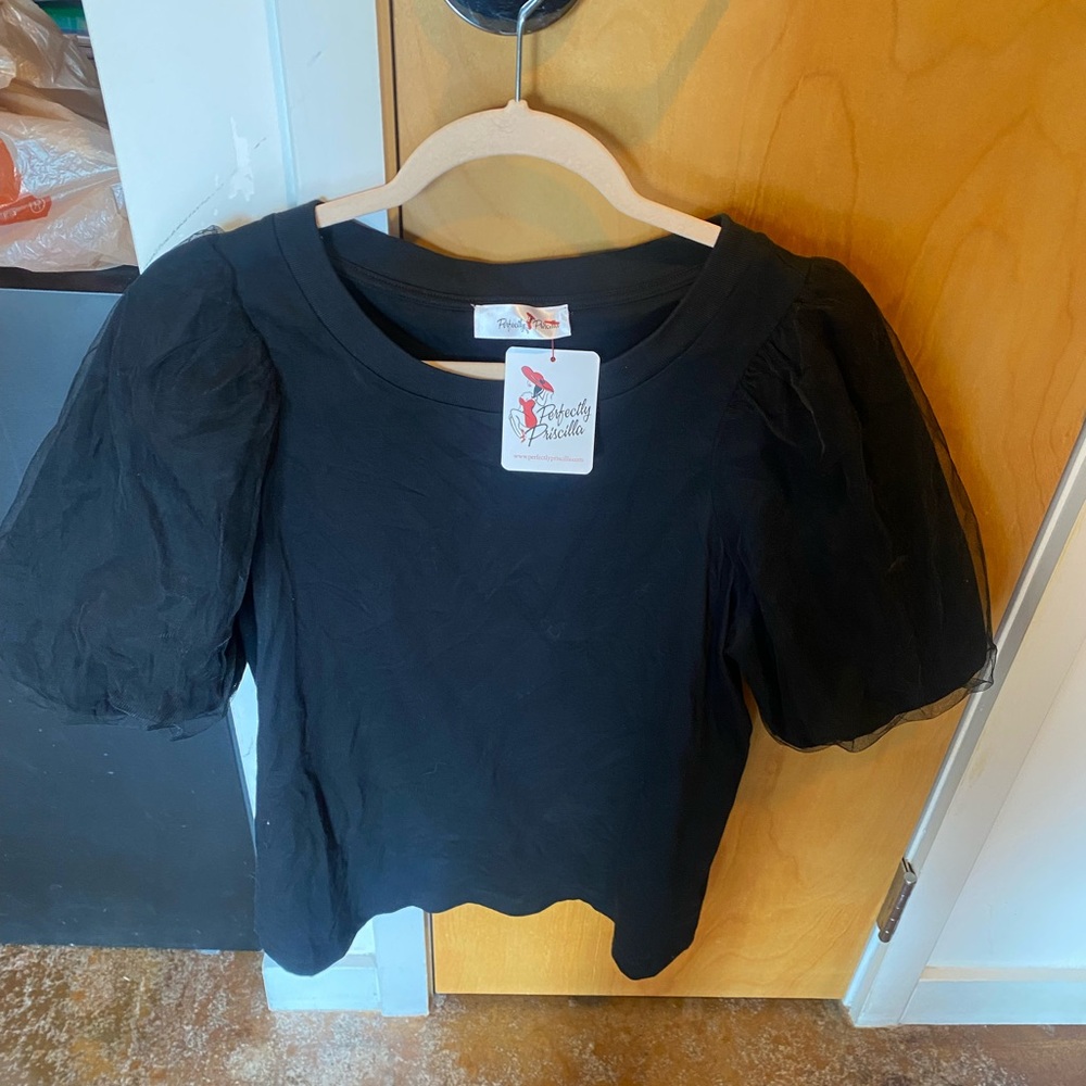 Chic Black Puff Sleeve Blouse